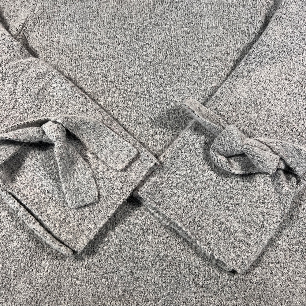 J.O.A. Gray Marled Knit Bell Tie Sleeve Mock Neck Oversized Hi Low Sweater large - Picture 6 of 13